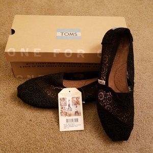 Tom's Classic Black Morocco Crochet Shoe